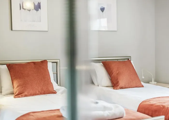 Comfortable 2 Bed Apartment With York Minster Views & Free Parking