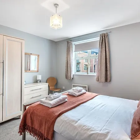 Апартаменты Merchants Gate - 2 Bed Comfy Apartment With Parking And York Minster Views *